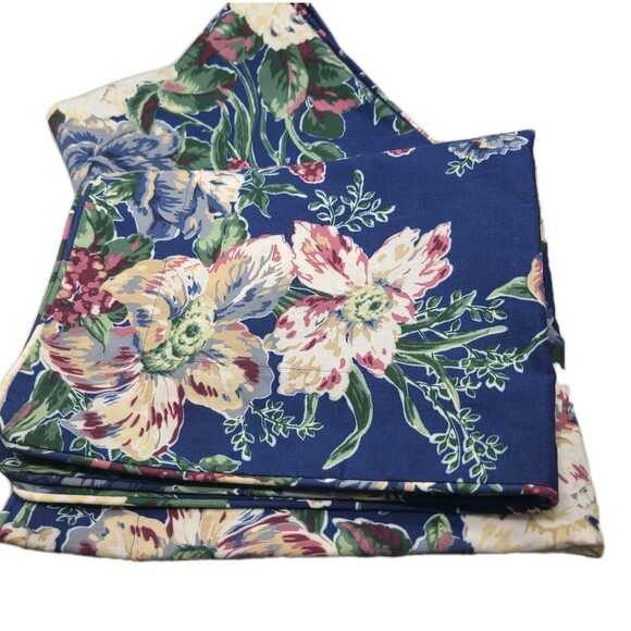 Wamsutta Set ( 2) King Pillow Shams Blue Floral Flowers piped Edge USA NEW - Picture 1 of 8